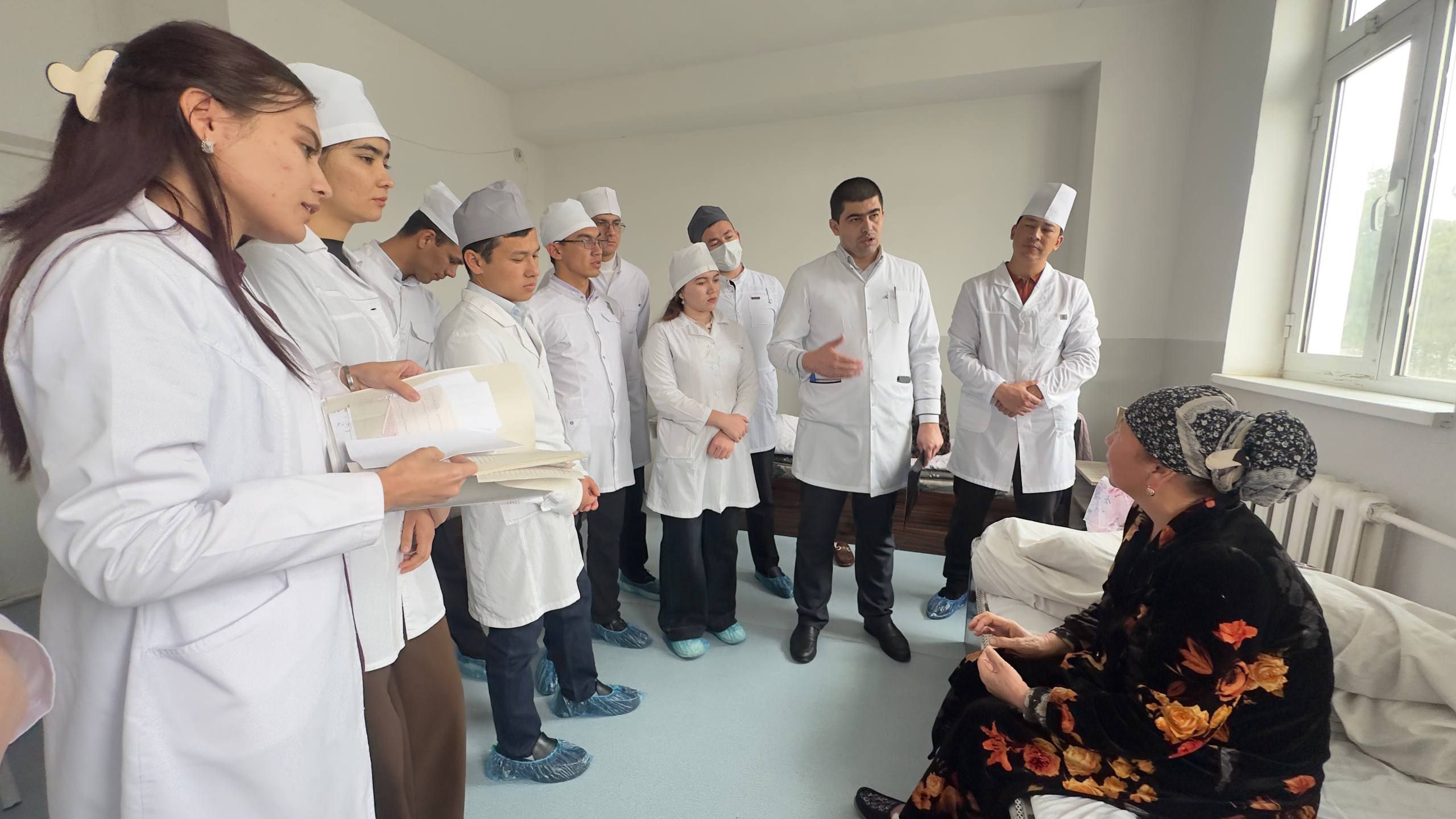 Read more about the article Zamonaviy yondashuvlar asosida o‘tkazilgan ochiq amaliy mashg‘ulot