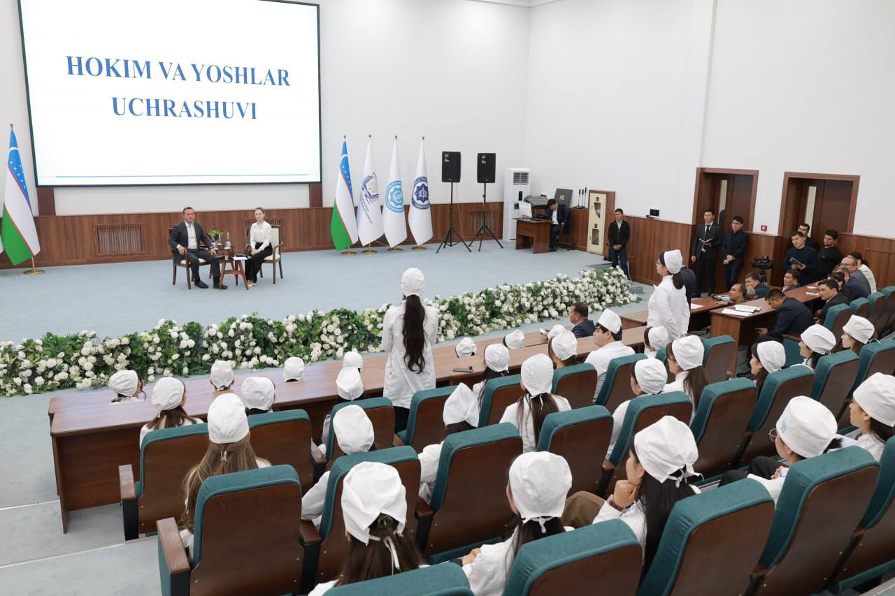 Read more about the article “Hokim va yoshlar” uchrashuvi — yangi g‘oyalar va ilhom maydoni