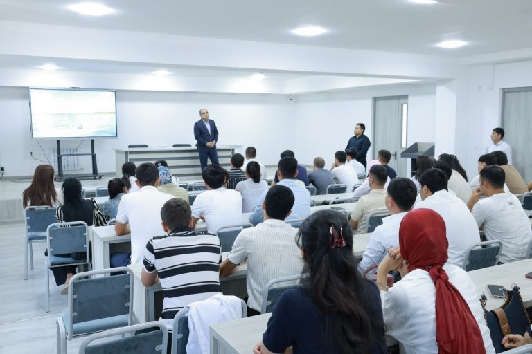 Read more about the article Meeting between the director and the youth